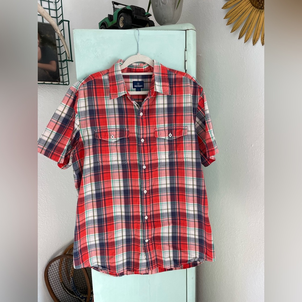 Old Navy Short Sleeve Button Down, Red, Plaid, Size Large